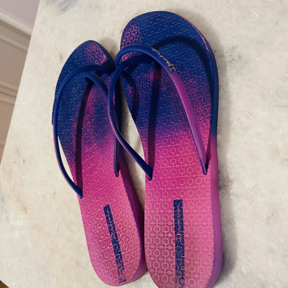 Ipanema Women’s Pink and Purple Flip Flops